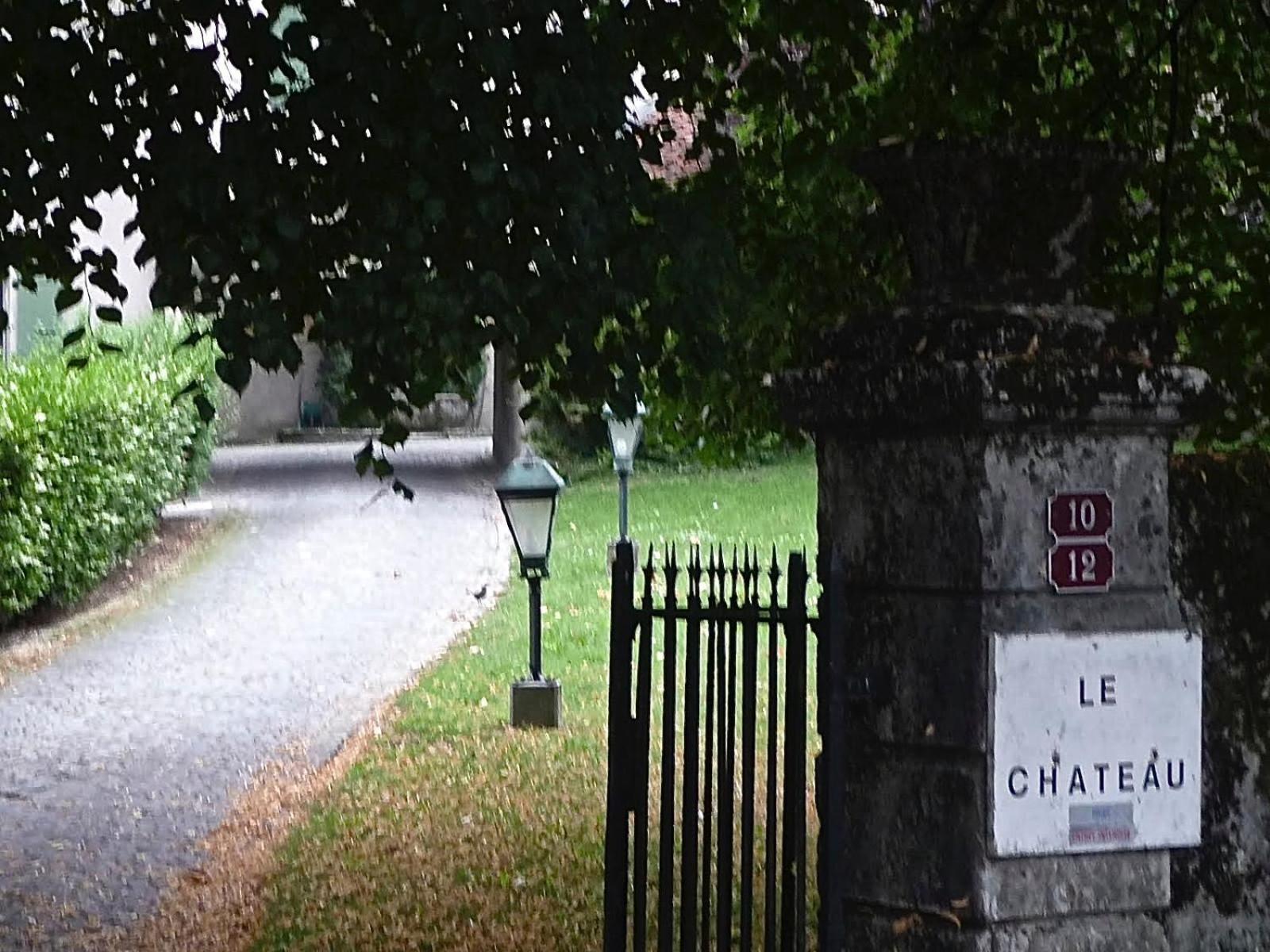 Le Chateau Lavigny ภายนอก รูปภาพ